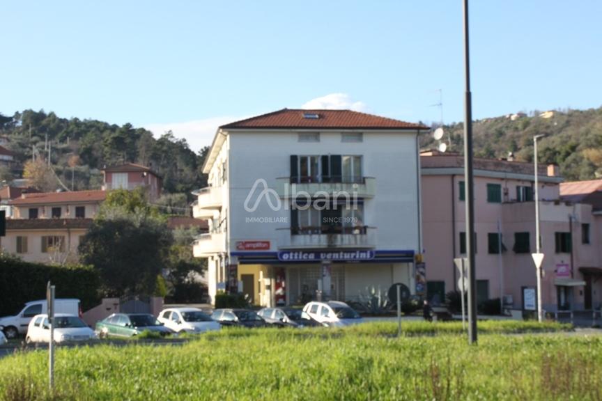 Parcheggio chiuso in , La Spezia, {3} - Foto 2