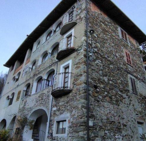 Mansion in Frazione Cervarolo Villa Inferiore, Varallo - Photo 1