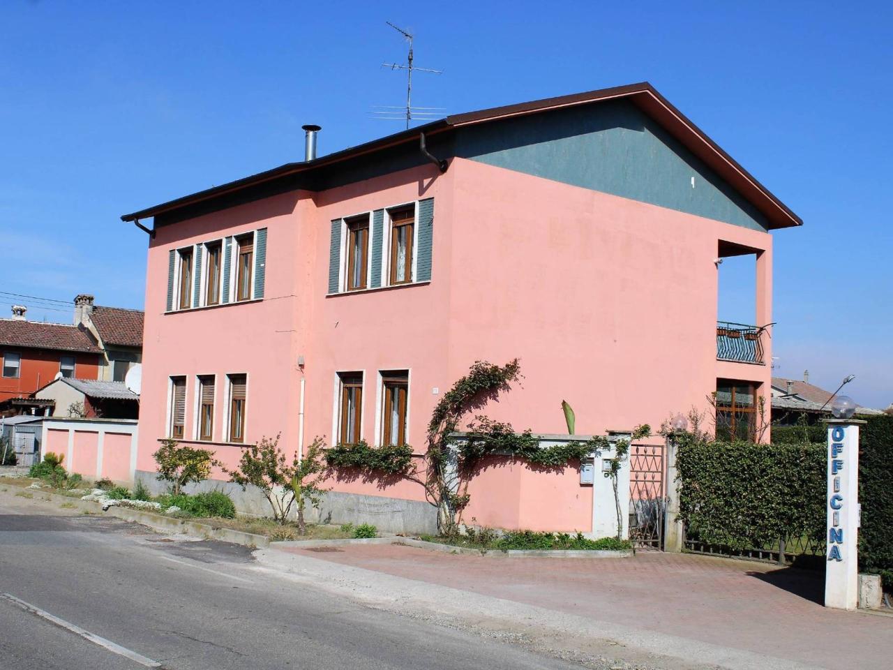 Villa in vendita a Borgo Vercelli