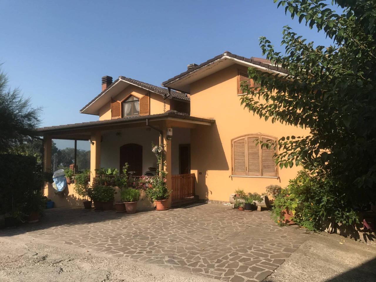 Villa in vendita a Sant'Angelo A Cupolo