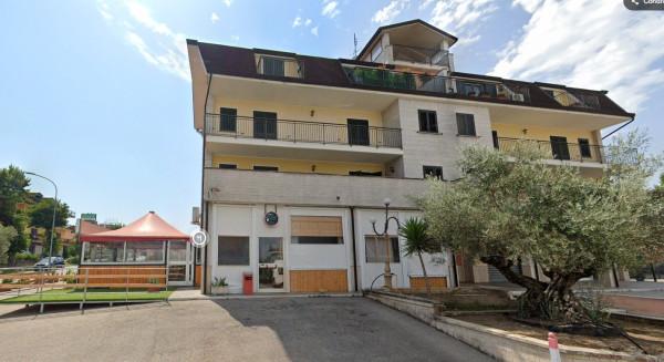 Negozio in Contrada Iannassi, San Nicola Manfredi, {3} - Foto 1