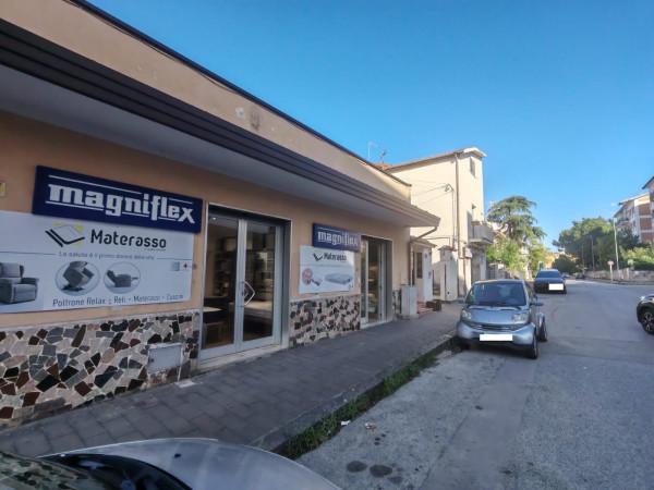 Negozio in Via Santa Colomba, Benevento, {3} - Foto 1