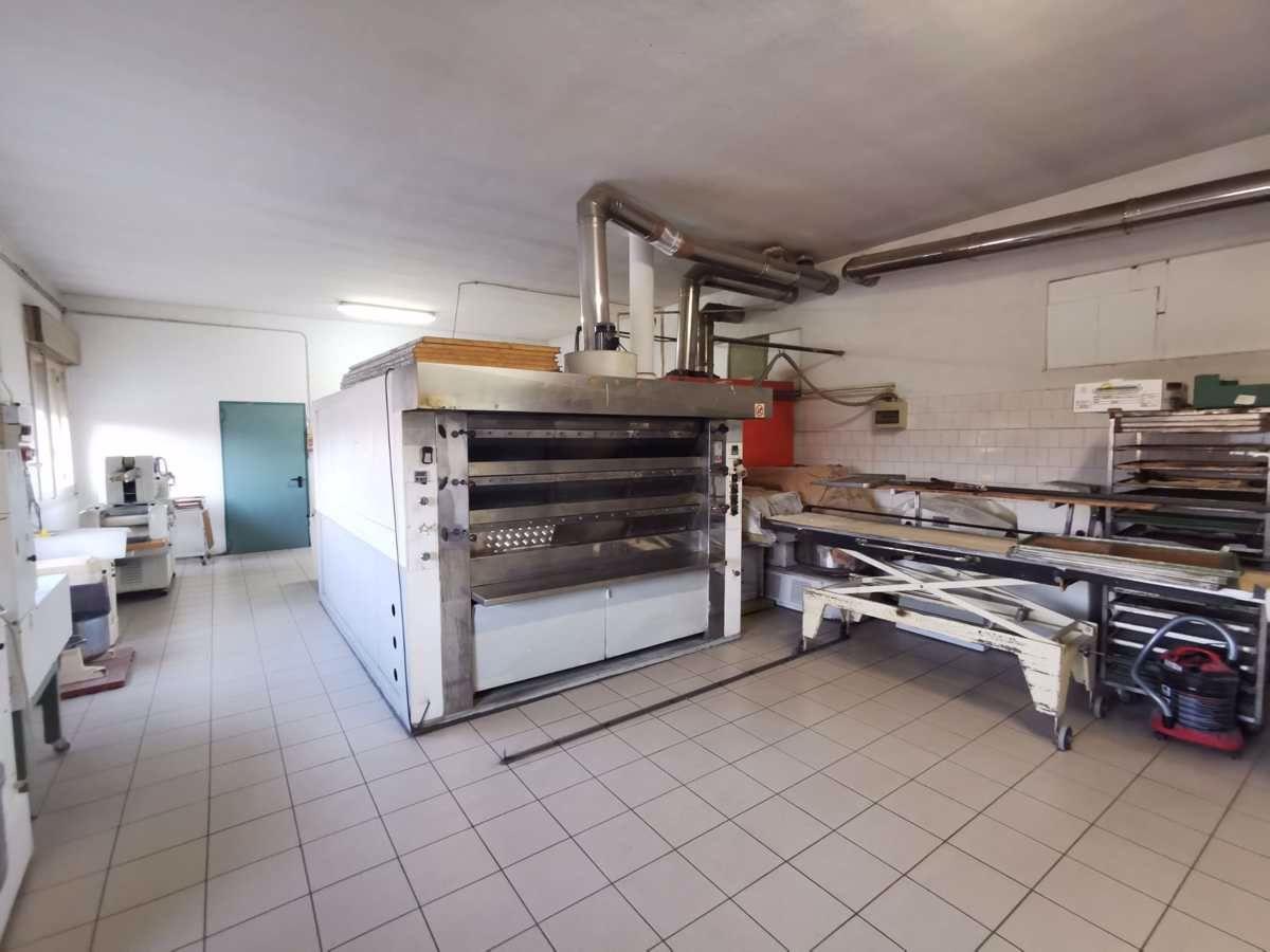 Laboratorio in , Casaleone, {3} - Foto 2