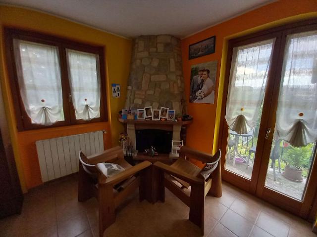 4-room flat in Via Corte Casati 5, Usmate Velate - Photo 1