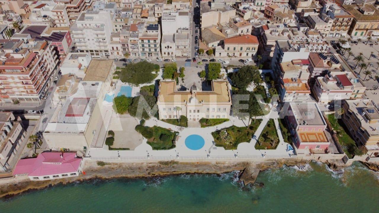Negozio in Piazzetta delle Sirene, Pozzallo, {3} - Foto 1