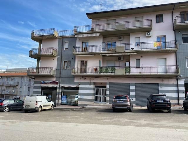 Vierzimmerwohnung in Via Torre Mileto 82, San Nicandro Garganico - Foto 1