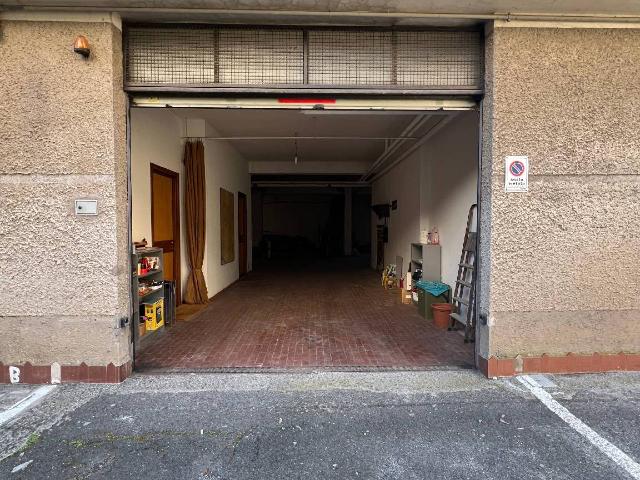 Warehouse in Via Bagnoregio, Roma - Photo 1