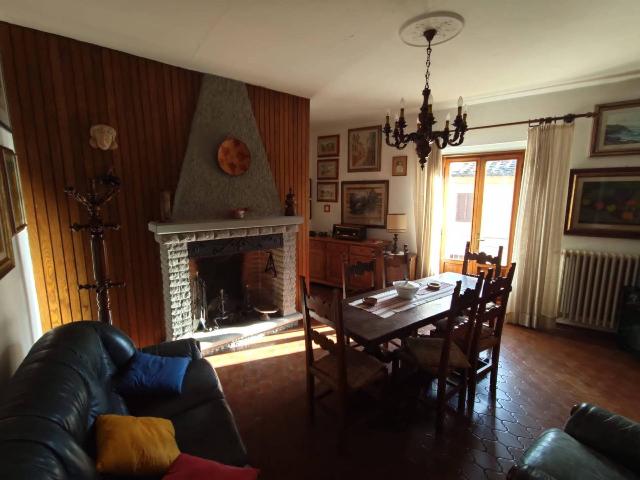 2-room flat in Via Borgo 17, Vernio - Photo 1