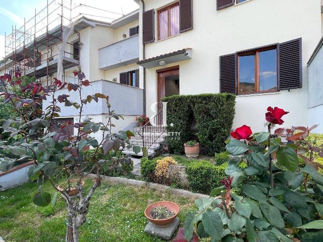 Terraced house in Via delle Sacca, Prato - Photo 1