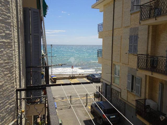 2-room flat in {3}, Lungomare Armando Diaz 145 - Photo 1