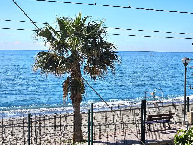 2-room flat in Via Aurelia 139, Pietra Ligure - Photo 1