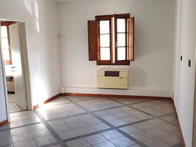 3-room flat in Piazza 4 Novembre, Agliana - Photo 1