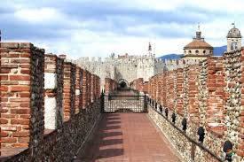 Commercial building in Via dell'Aiale, Prato - Photo 1