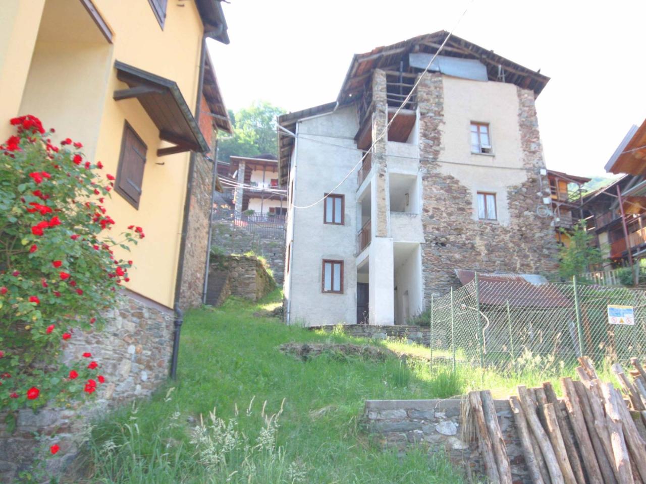 Casa indipendente in vendita a Varallo