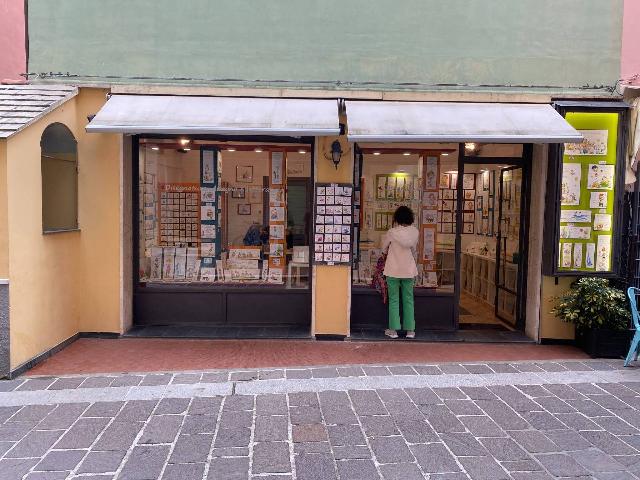 Negozio in Via Giuseppe Mazzini 19, Spotorno - Foto 1