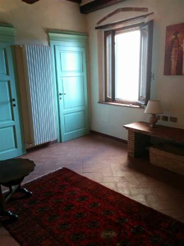 Apartament in {3}, P.Za Garibaldi - Photo 1