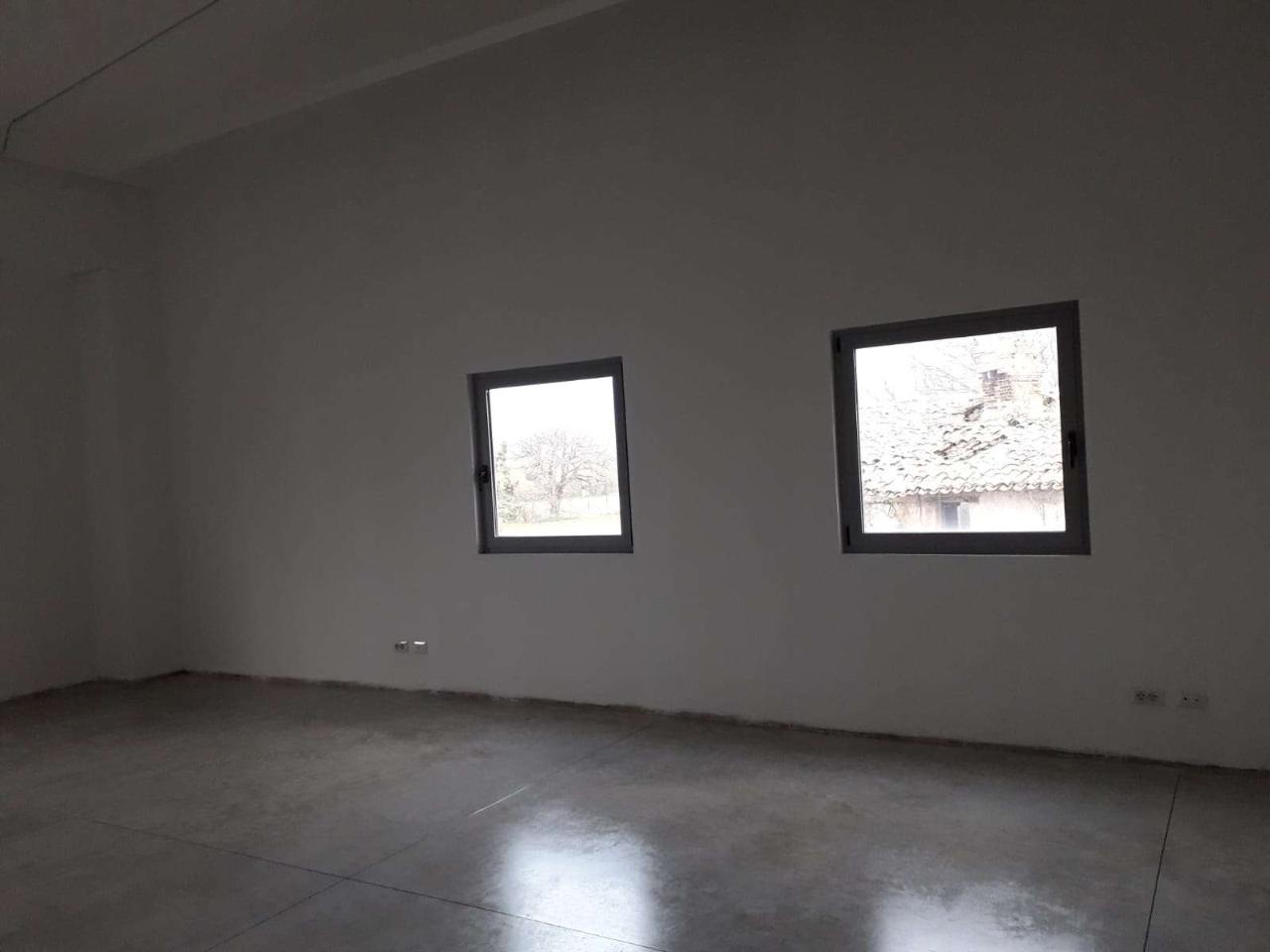 Capannone in , Spoleto, {3} - Foto 2