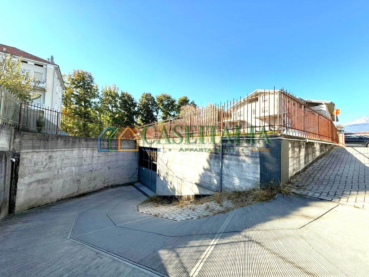 Parcheggio chiuso in , Ivrea, {3} - Foto 1