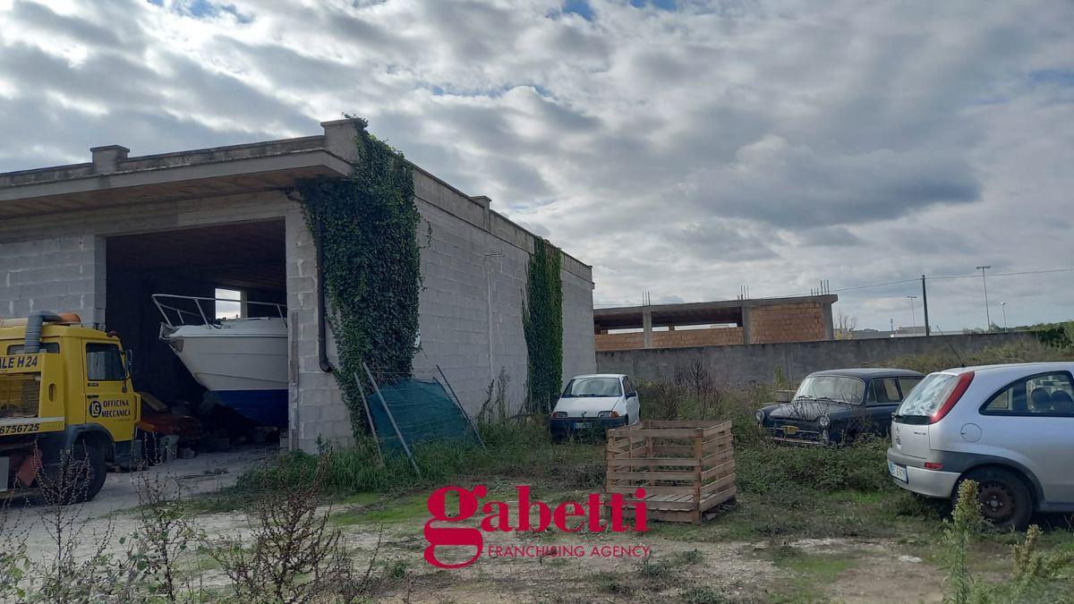 Capannone in Via Giacinto Toma Snc, Maglie, {3} - Foto 2