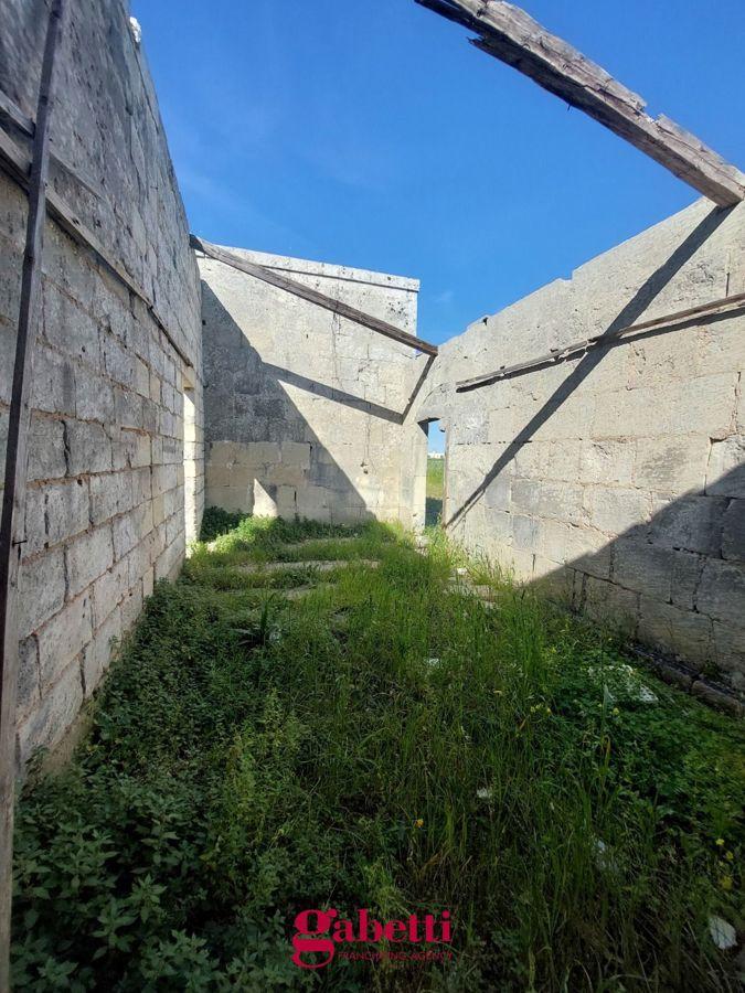 Palazzina commerciale in Contrada Neviera Snc, Scorrano, {3} - Foto 2