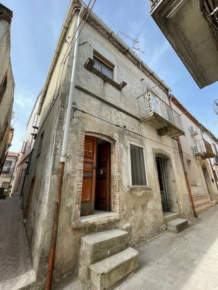 Casa indipendente in vendita a Monteleone Di Puglia