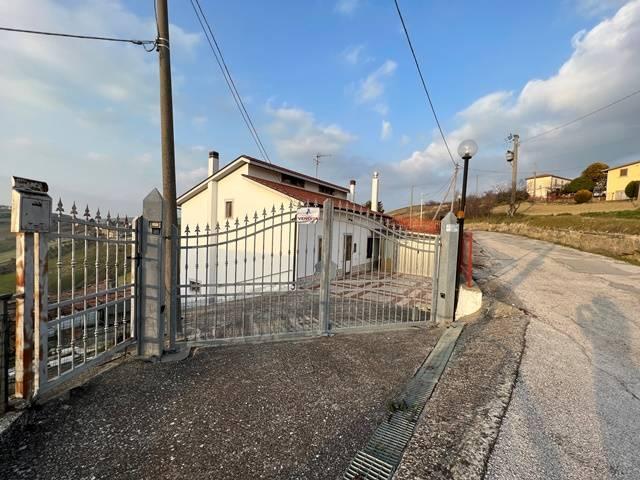 Detached house in {3}, C.da Tesoro - Photo 1