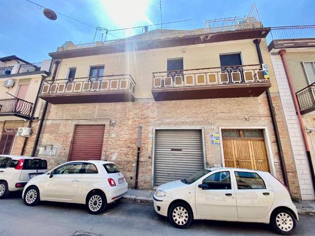 4-room flat in Via Abruzzi, San Severo - Photo 1