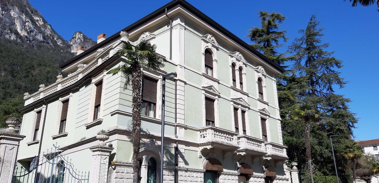 Villa bifamiliare in vendita a Riva Del Garda
