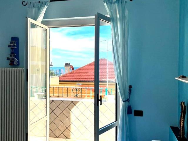 2-room flat in Vico Carlo Pisacane, Spotorno - Photo 1