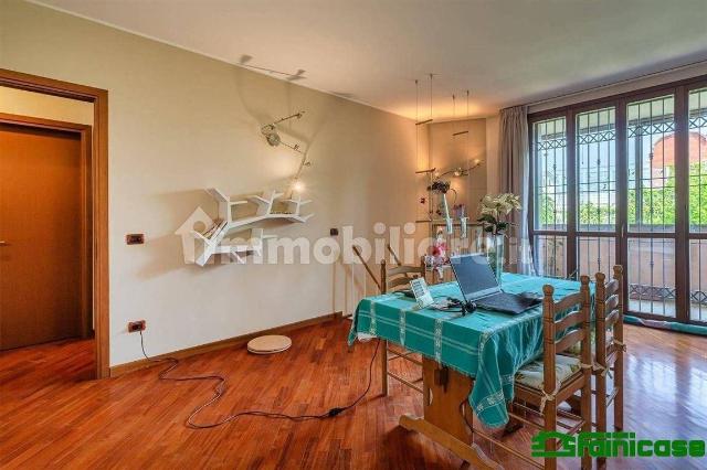 4-room flat, Vignate - Photo 1