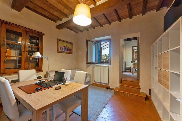 3-room flat in Via della Stazione, Castel del Piano - Photo 1