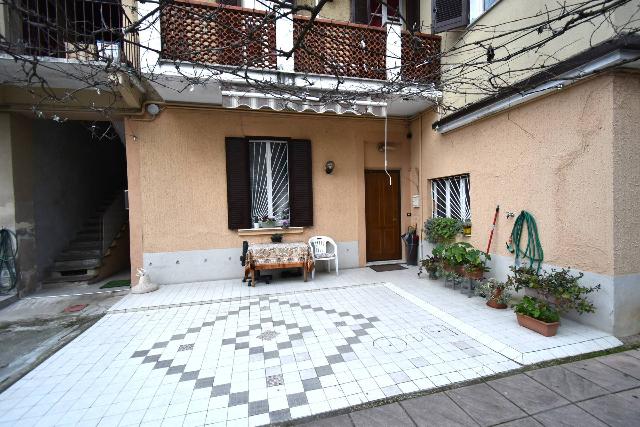 2-room flat in Obizzone 18, Bernareggio - Photo 1