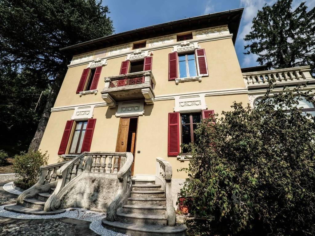 Villa in vendita a Brunate