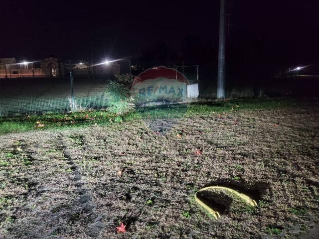 Posto auto in Via Alcide De Gasperi 73, Rosate - Foto 1