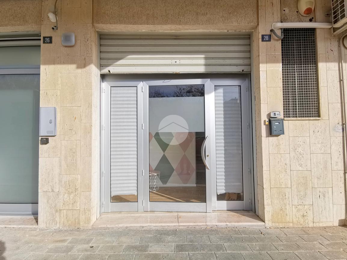 Negozio in Piazza Gaetano Pitta 28, Lucera, {3} - Foto 1