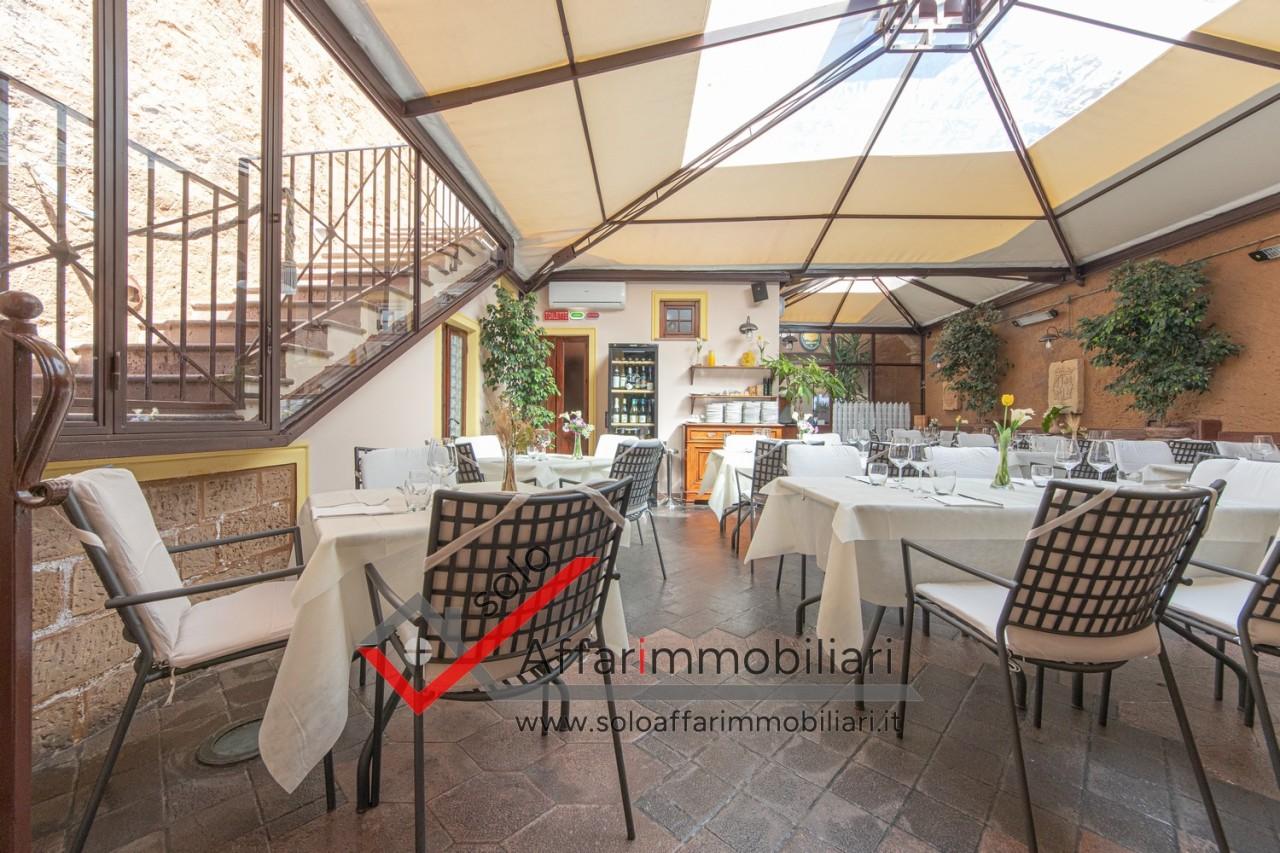 Palazzina commerciale in Via Manno 16, Alghero, {3} - Foto 2