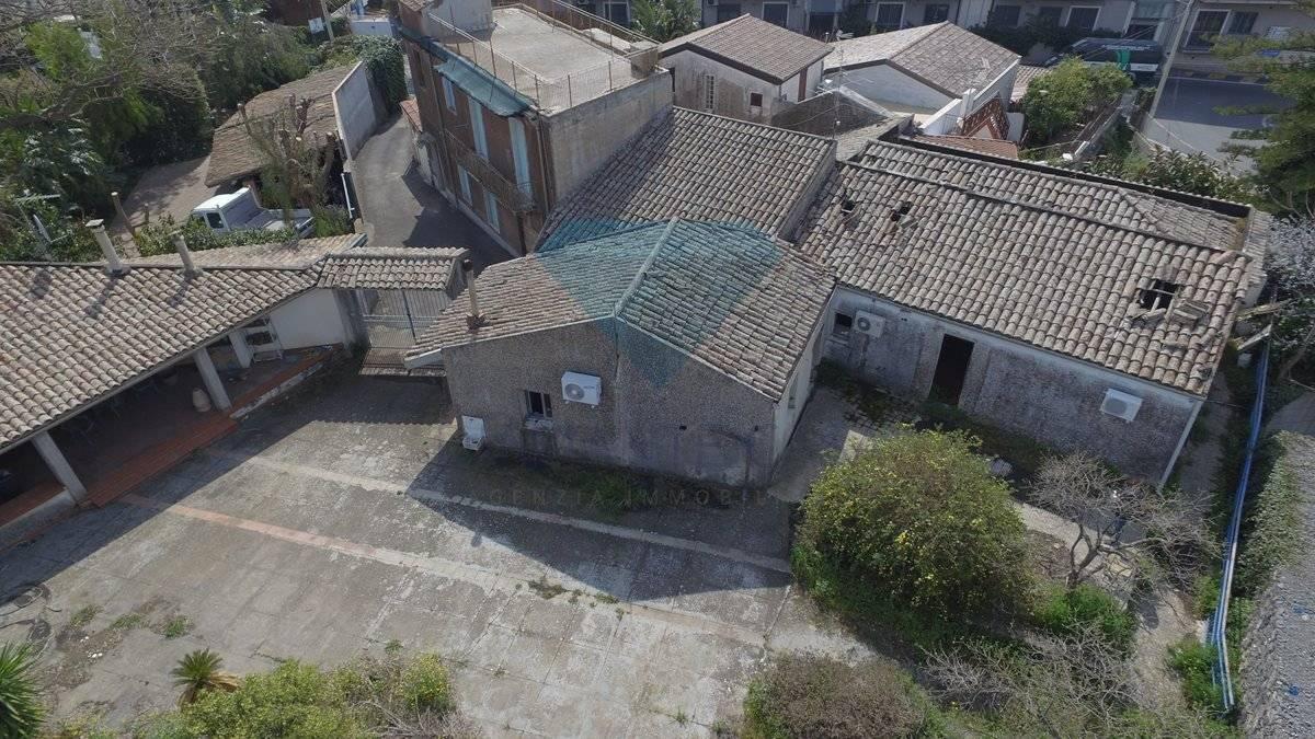 Villa in vendita a Sant'Agata Li Battiati