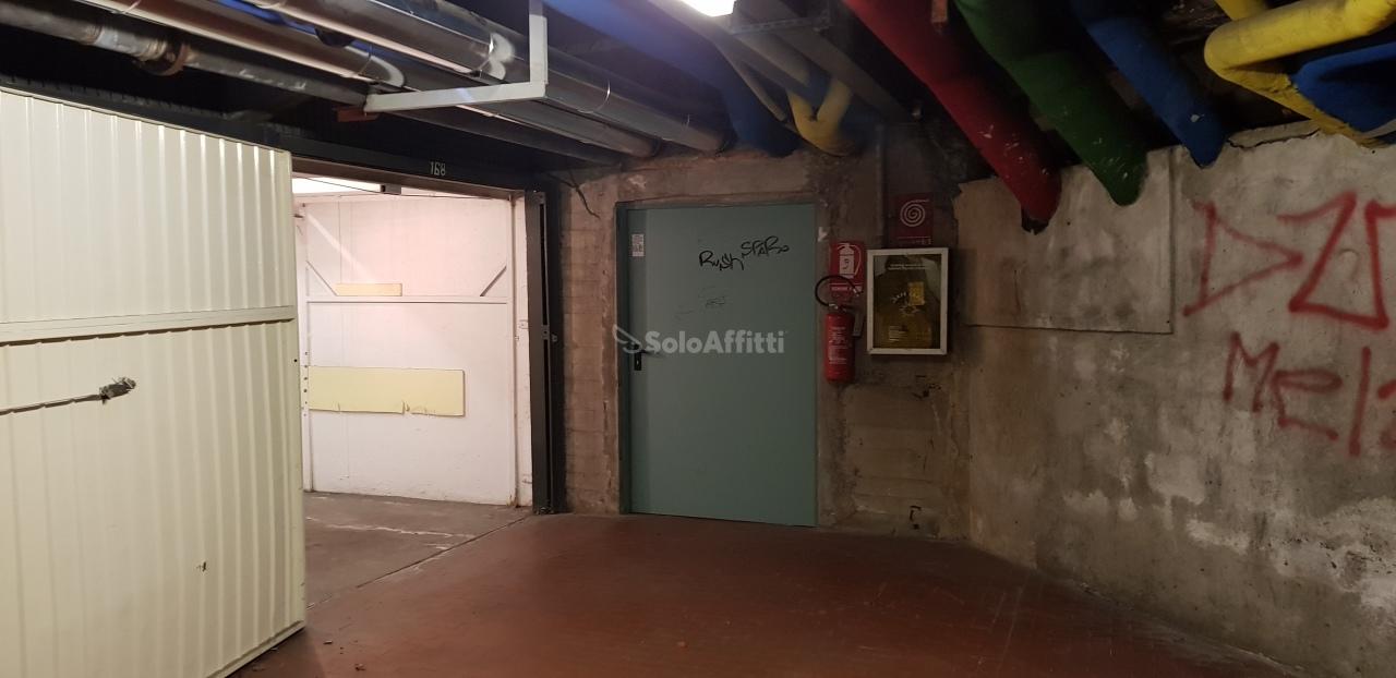 Parcheggio chiuso in Via Edoardo Rubino 77, Torino, {3} - Foto 2