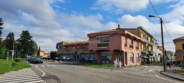 Negozio in Via Nazionale dei Giovi, Cesano Maderno - Foto 1