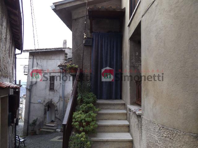 2-room flat in Piazza delle Erbe, Carsoli - Photo 1