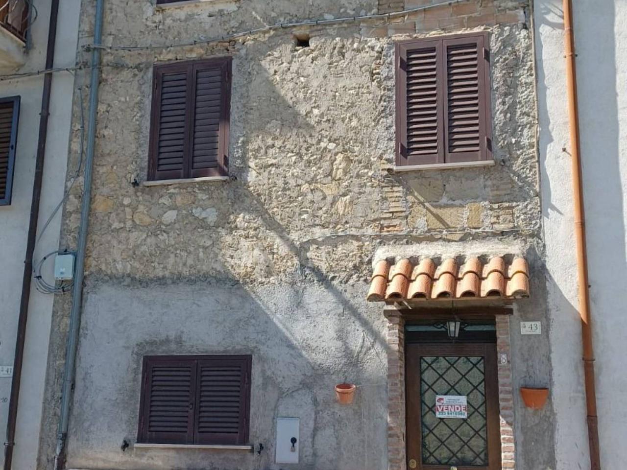 Casa indipendente in vendita a Rocca Di Botte