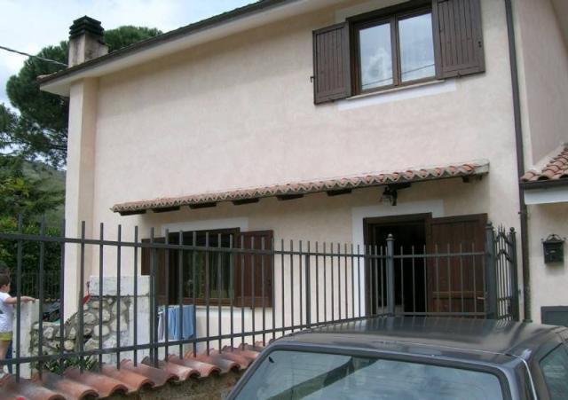 Terraced house in Strada Uno, Rocca di Botte - Photo 1