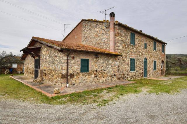 Country house or cottage in Via Guglielmo Marconi, Gavorrano - Photo 1