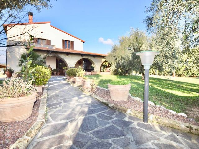 Mansion in Via Aurelia Sud, Campiglia Marittima - Photo 1