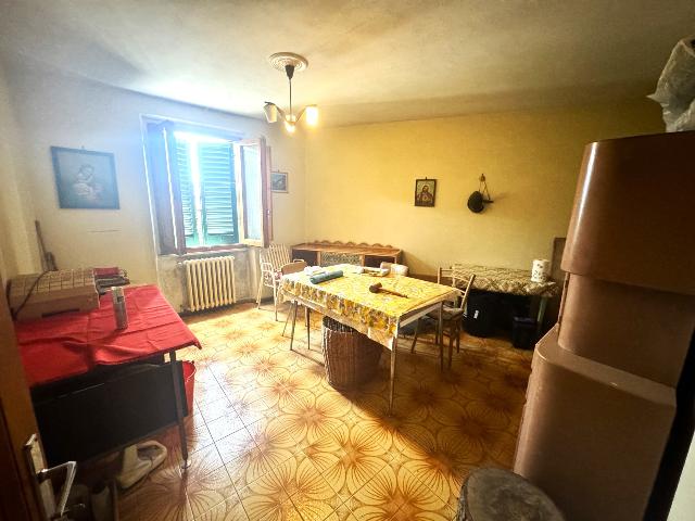 Casa indipendente in Via Sant’Ippolito, Vernio - Foto 1