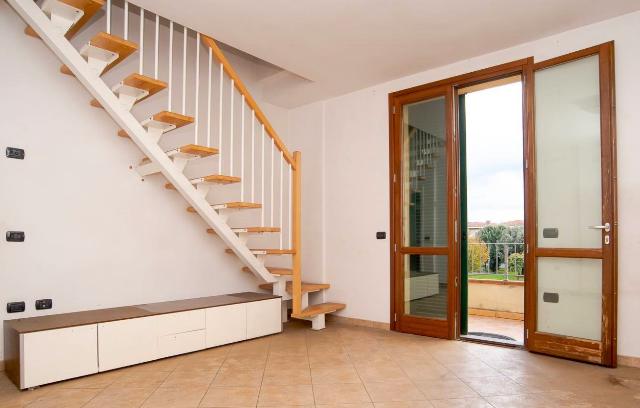 4-room flat in Via Fratelli Cipriani, Agliana - Photo 1