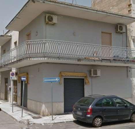 Negozio in Via di Leuca, Lecce - Foto 1