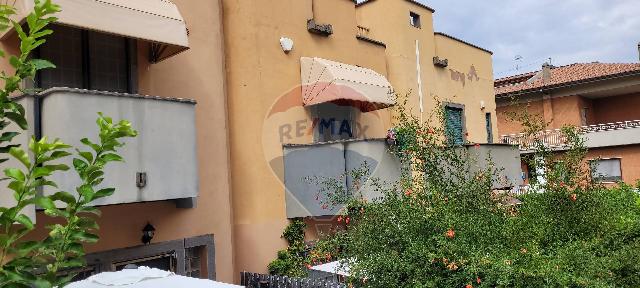 Terraced house in Viale della Repubblica 44, Marino - Photo 1