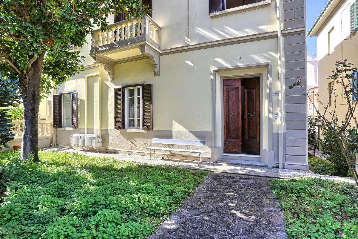 Villa bifamiliare in vendita a San Vincenzo