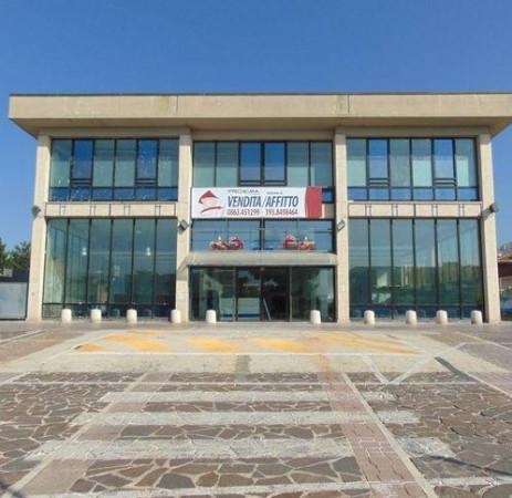 Negozio in , Avezzano, {3} - Foto 1